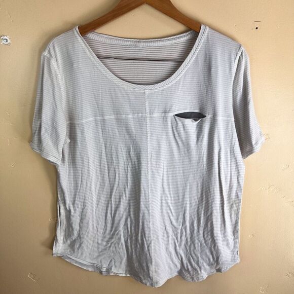 Lululemon Run Away Tee Size 14 SS Shirt White‎ Reflector Pocket Activewear Yoga - Picture 1 of 5